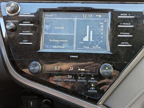 Certified 2020 Toyota Camry SE image 11