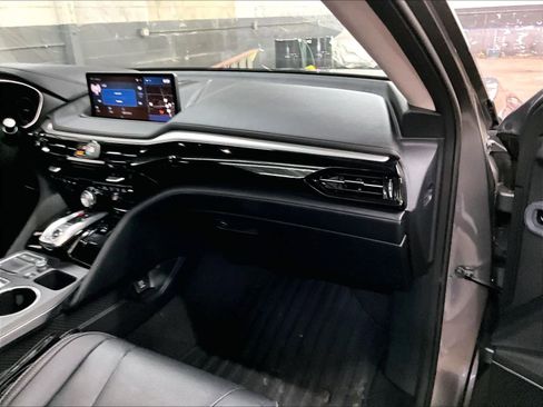 Used 2023 Acura MDX FWD w/ Technology Package image 17