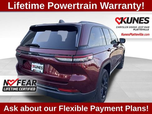 Used 2024 Jeep Grand Cherokee Altitude AWD/4WD image 4