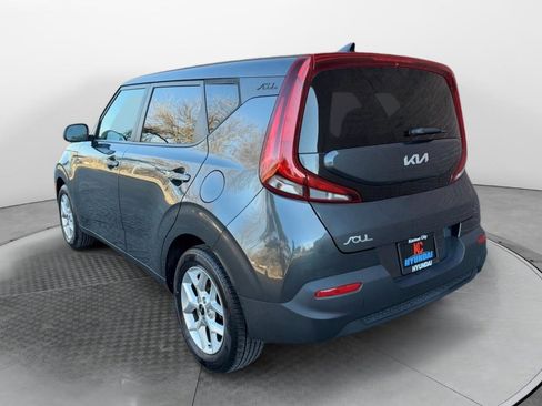 Used 2022 Kia Soul LX w/ Technology Package image 3