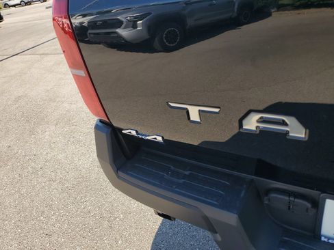 Certified 2026 Toyota Tacoma SR AWD/4WD image 7