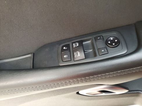Used 2020 Dodge Challenger SXT RWD image 16