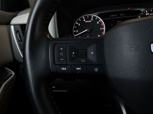 Used 2025 Nissan Rogue SV FWD image 33