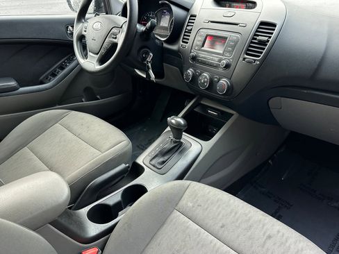 Used 2016 Kia Forte LX image 16