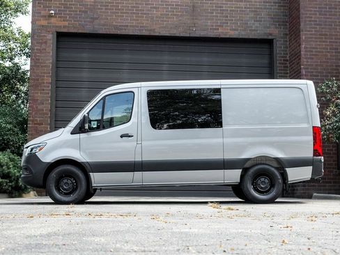 New 2025 Mercedes-Benz Sprinter 2500 image 3