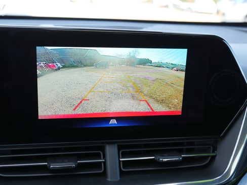 Certified 2024 Chevrolet Trax RS w/ Sunroof Package image 27