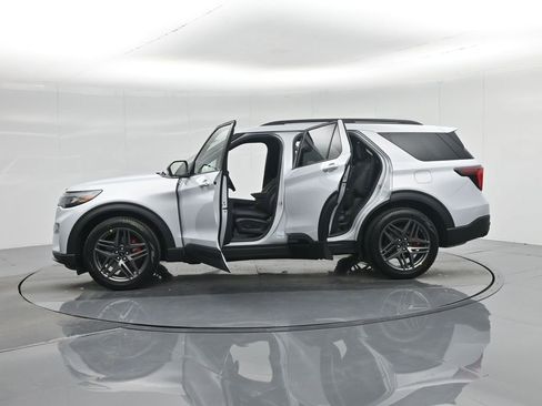 New 2026 Ford Explorer ST w/ Sun And Sound Package image 37