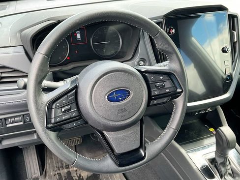 Used 2025 Subaru Forester Premium w/ Convenience Package #2 AWD/4WD image 11