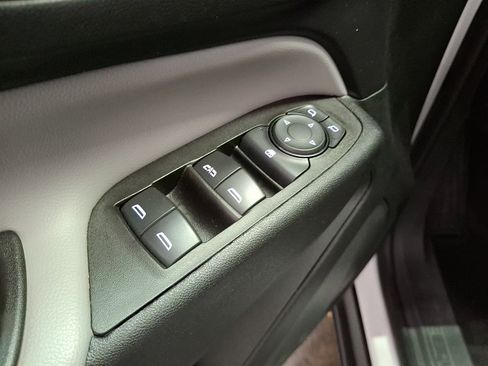 Certified 2024 Chevrolet Equinox LS FWD image 25