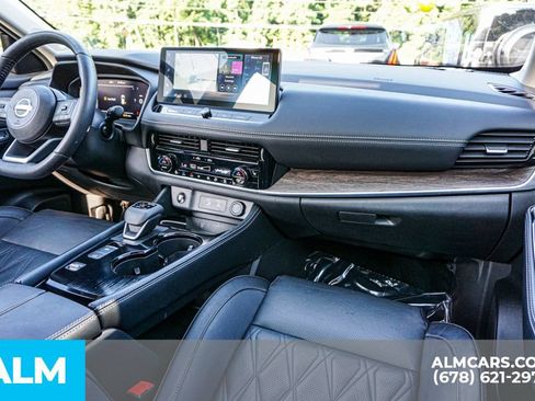 Used 2024 Nissan Rogue Platinum w/ Platinum Premium Package FWD image 24