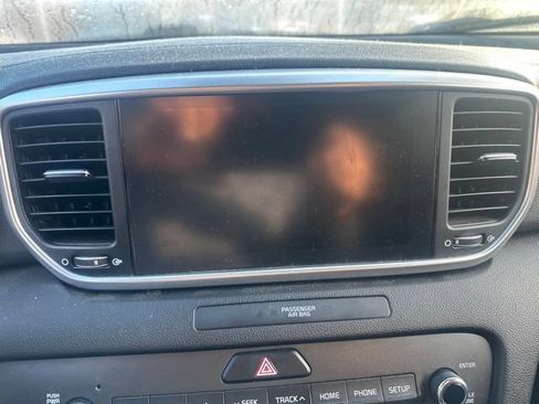 Used 2020 Kia Sportage LX FWD image 13