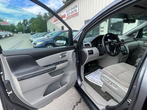 Used 2016 Honda Odyssey SE image 12