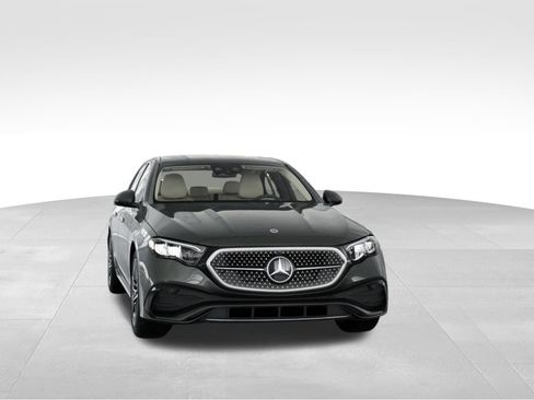 New 2026 Mercedes-Benz E 350 4MATIC Sedan image 9