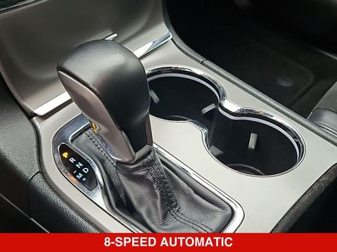Used 2022 Jeep Grand Cherokee Laredo X RWD image 30
