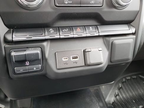 Used 2022 GMC Sierra 2500 Pro w/ Convenience Package image 24