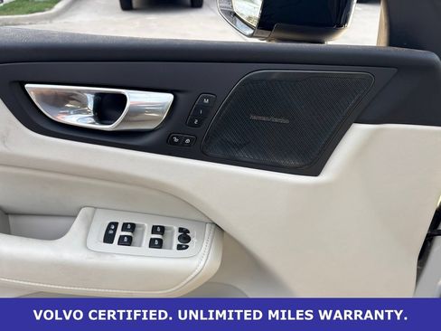 Certified 2025 Volvo XC60 T8 Plus w/ Protection Package Premier AWD/4WD image 16