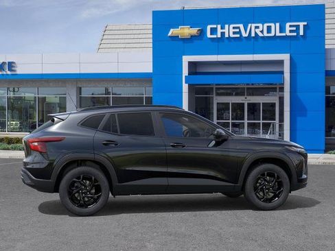 New 2026 Chevrolet Trax LT w/ Driver Confidence Package FWD image 29
