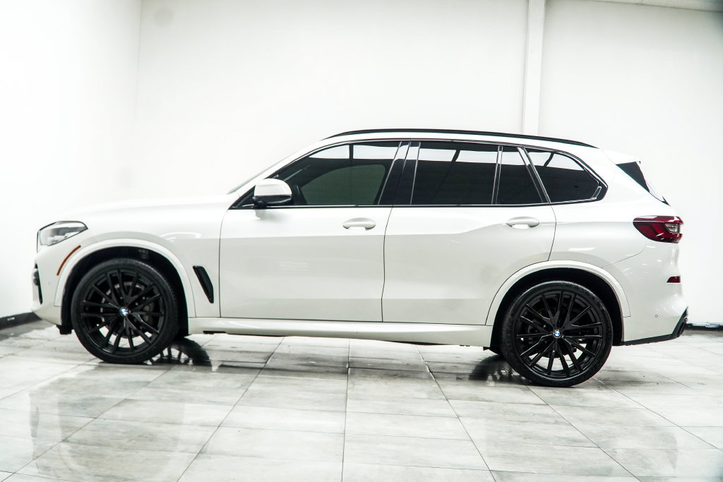 Used 2022 BMW X5 sDrive40i w/ M Sport Package RWD image 11