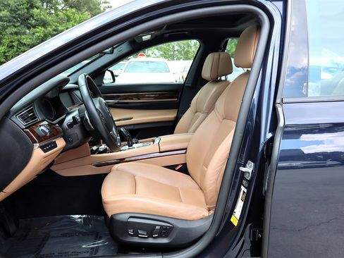 Used 2015 BMW 750Li RWD image 15
