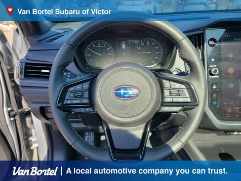Used 2025 Subaru Forester Premium AWD/4WD image 17