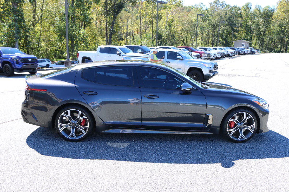 Used 2020 Kia Stinger GT2 RWD image 9