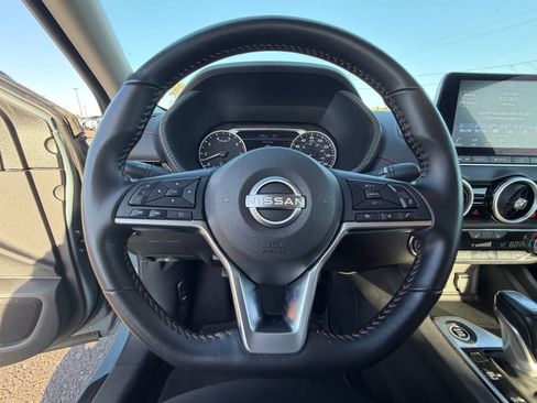Used 2025 Nissan Sentra SR FWD image 10