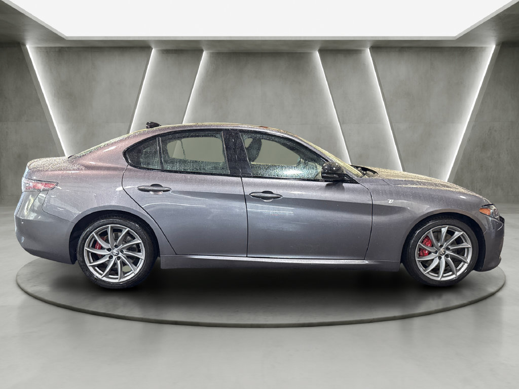 Used 2024 Alfa Romeo Giulia Ti RWD image 8
