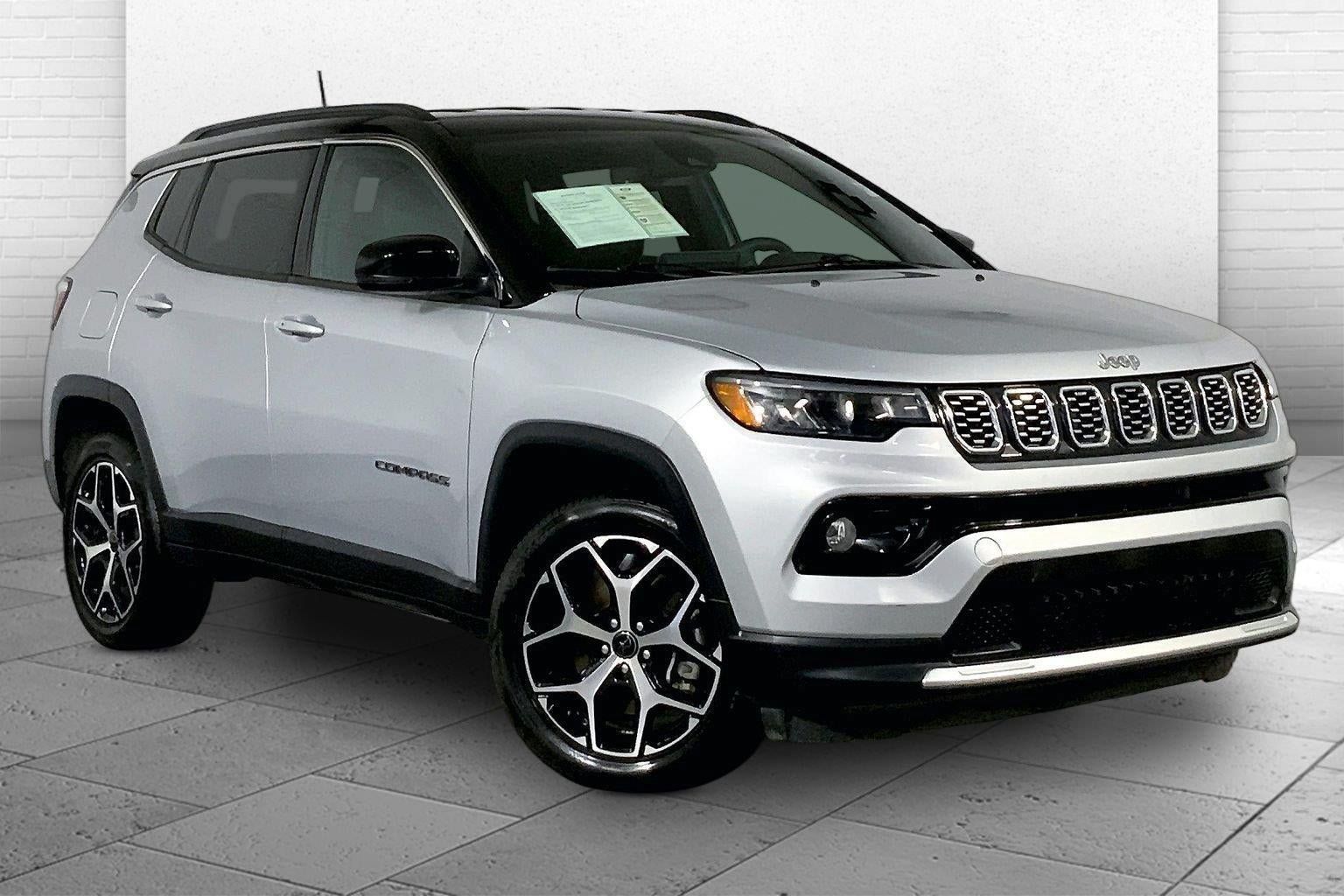 Used 2025 Jeep Compass Limited AWD/4WD image 1
