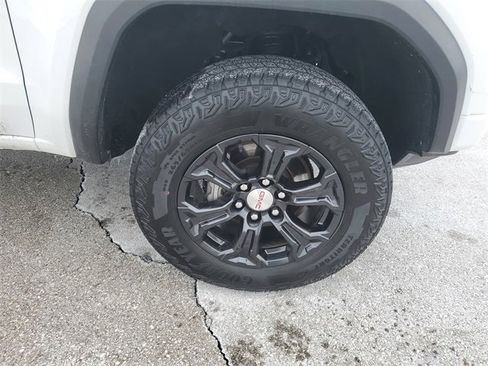 Used 2024 GMC Canyon Elevation w/ Convenience Package image 6