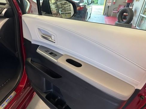 Used 2026 Toyota Sienna XLE FWD image 15