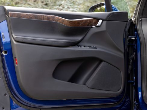 Used 2016 Tesla Model X 70D image 20