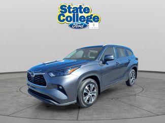 Used 2023 Toyota Highlander XLE w/ Protection Package #3 (TMS) video 1