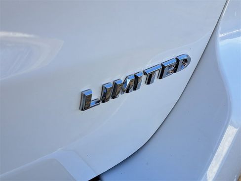 Used 2019 Jeep Grand Cherokee Limited image 29