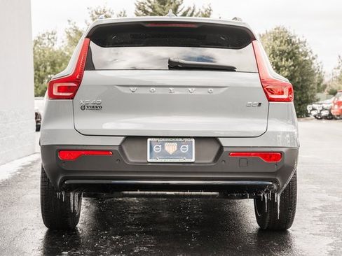 Certified 2025 Volvo XC40 B5 Ultra w/ Climate Package image 6