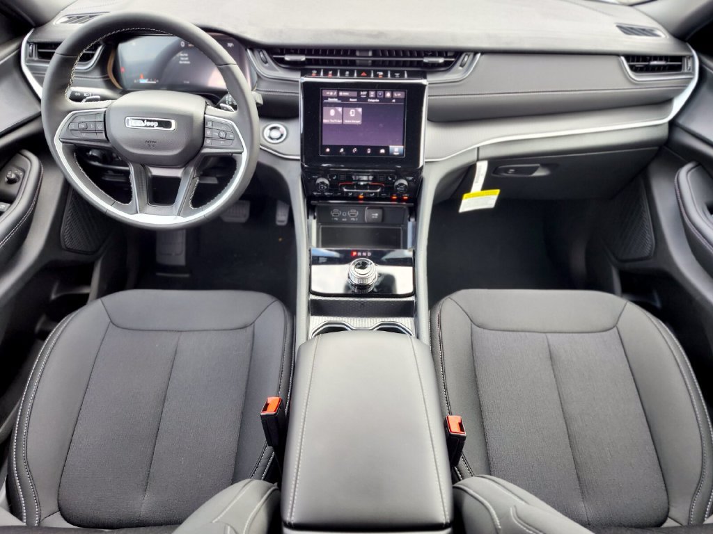 New 2026 Jeep Grand Cherokee Laredo X AWD/4WD image 12