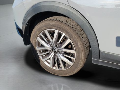 Used 2021 Nissan Kicks SV FWD image 19