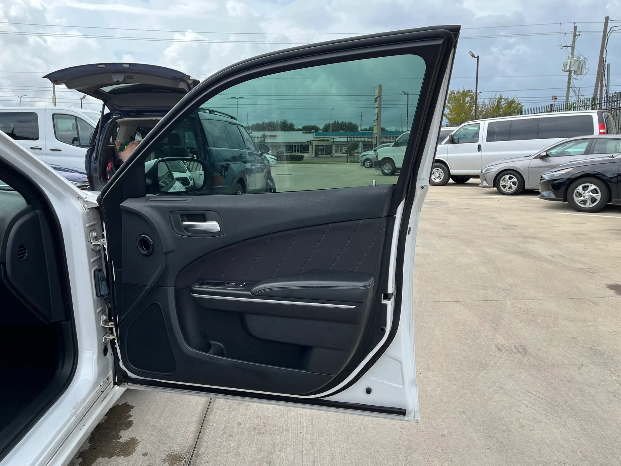 Used 2019 Dodge Charger SXT RWD image 30