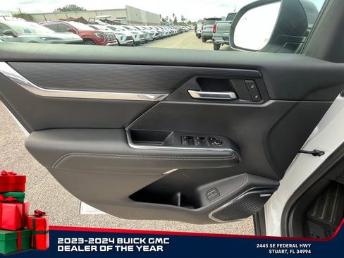 Certified 2025 GMC Acadia Elevation image 22