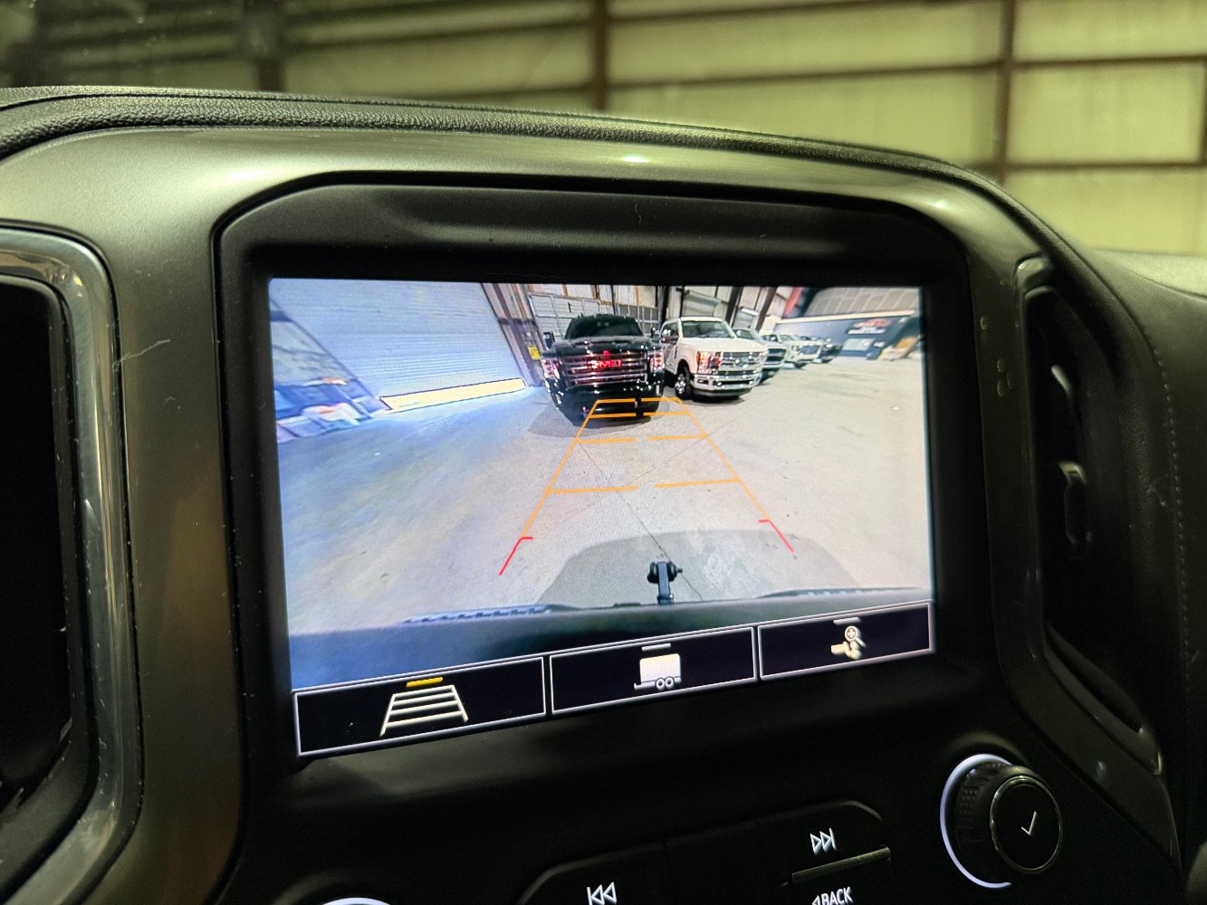 Used 2020 Chevrolet Silverado 1500 LT Trail Boss AWD/4WD image 32