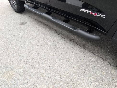 Used 2025 GMC Sierra 1500 AT4X image 7