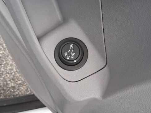 Certified 2023 GMC Terrain SLE w/ Driver Convenience Package image 28