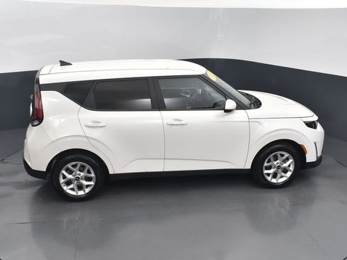 Used 2023 Kia Soul LX w/ LX Technology Package image 42