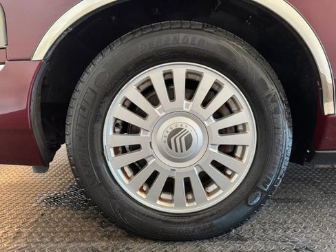 Used 2007 Mercury Grand Marquis GS RWD image 28