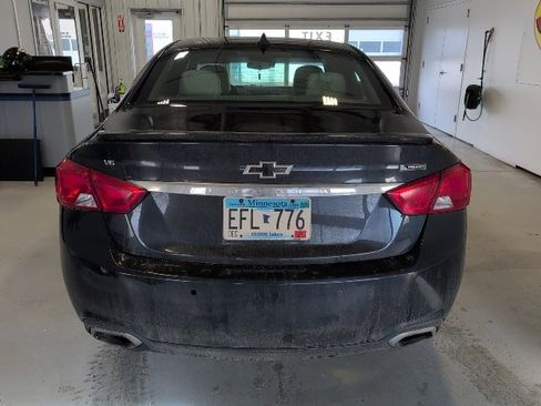 Used 2017 Chevrolet Impala Premier w/ Enhanced Convenience Package image 4