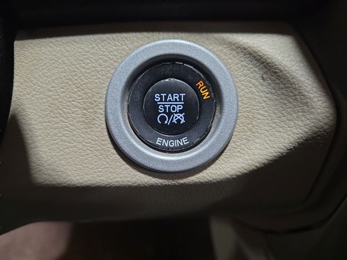 Used 2016 RAM 2500 Laramie AWD/4WD image 17