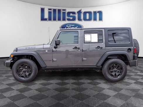 Used 2018 Jeep Wrangler Unlimited Sport AWD/4WD image 7