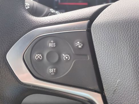 Used 2023 Chevrolet Traverse LS FWD image 21