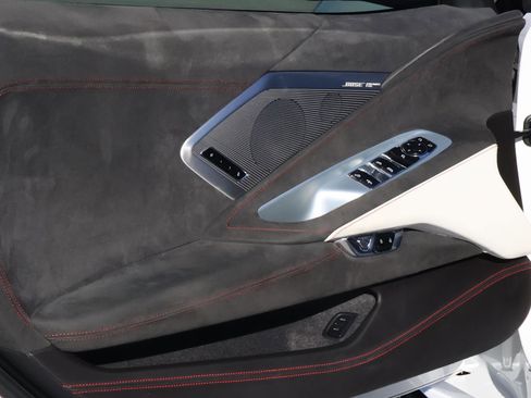 Used 2023 Chevrolet Corvette Stingray Premium Conv w/ Z51 Performance Package image 17