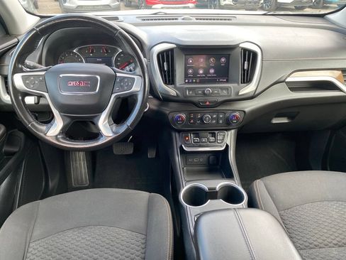 Used 2020 GMC Terrain SLE w/ Driver Convenience Package FWD image 4