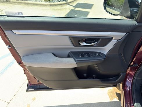Used 2019 Honda CR-V LX image 11